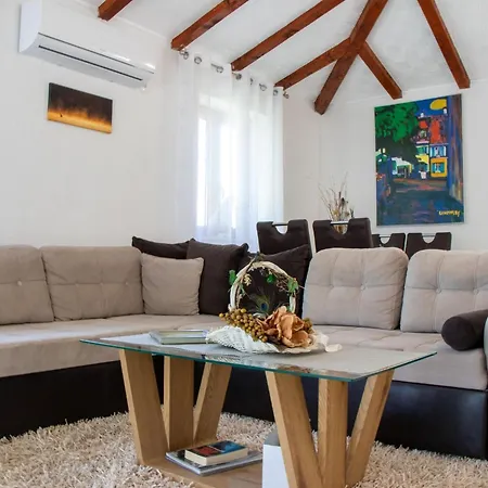 Authentic Dalmatian Treasure Homes - House Wood Orebic