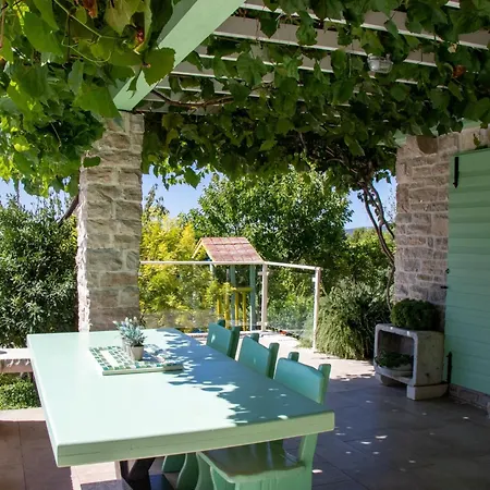 Authentic Dalmatian Treasure Homes - House Wood * Orebic