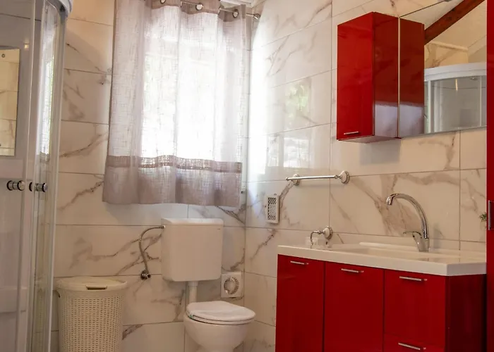 Authentic Dalmatian Treasure Homes - House Wood 펜션 오레비츠